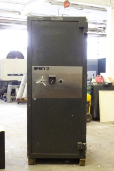 7026 Infinity TL30 High Security Reconditioned Safe